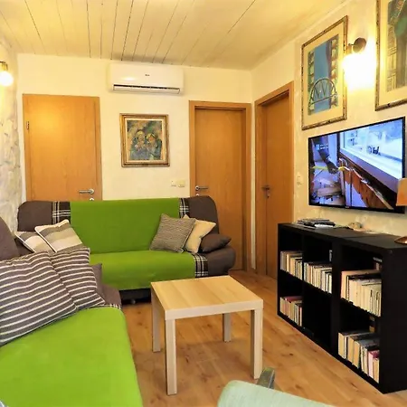 Apartment Hobbit